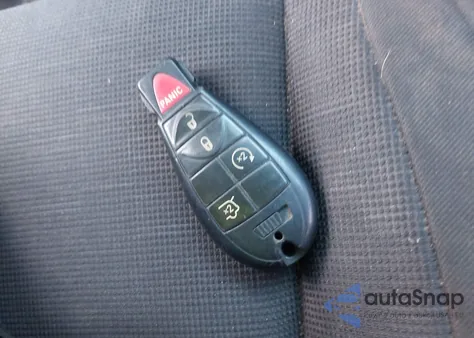 2011 Jeep Grand Cherokee Laredo z USA, uszkodzony, nr VIN 1J4RR4GG2BC547645